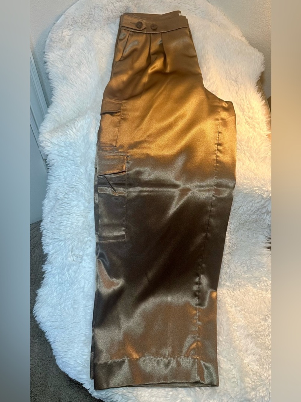 A New Day Bronze Satin Wide Leg Cargo Pants Size 8 High Rise - Picture 8 of 9